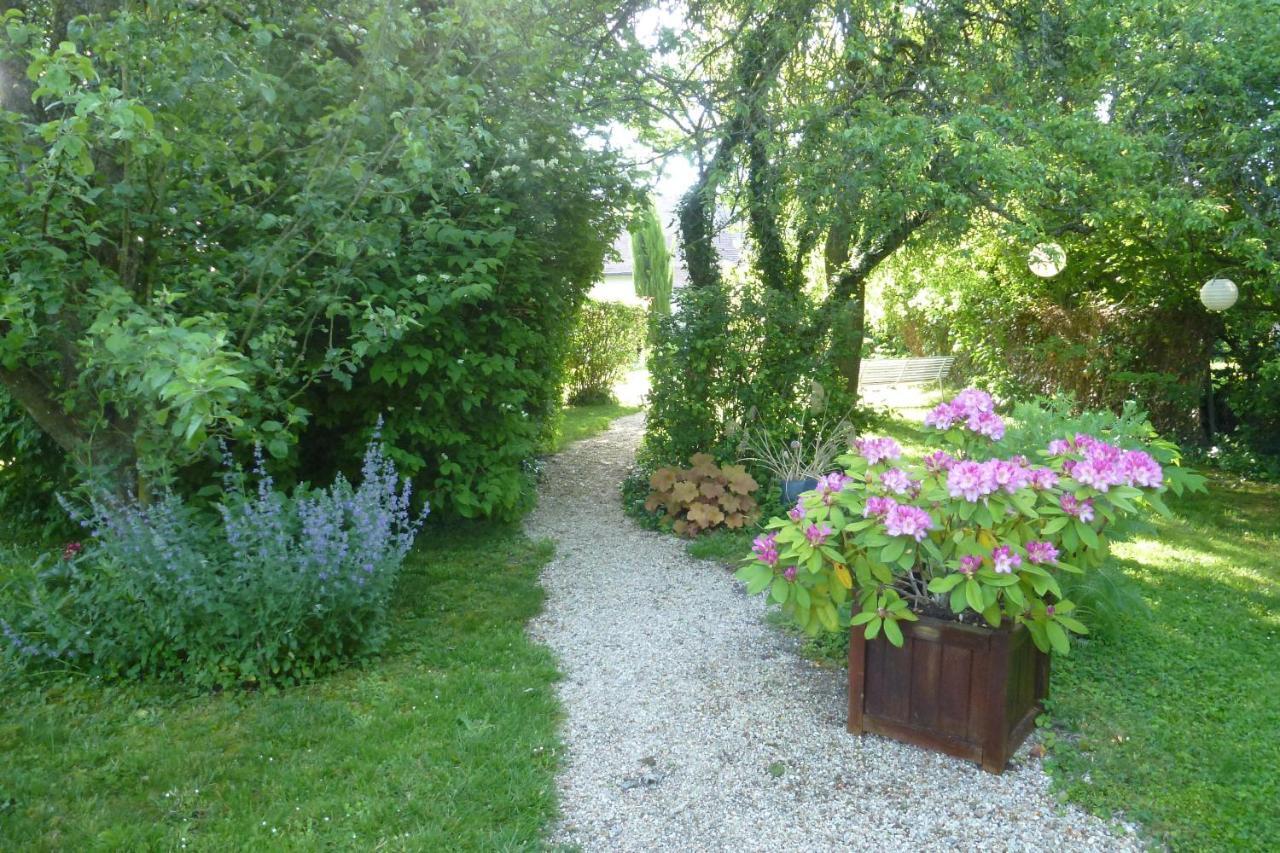 Bed and Breakfast Les Glycines De Bougy Exteriér fotografie